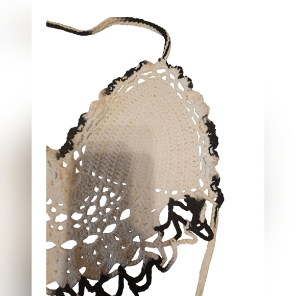 Hand Crafted Crochet Crop-Top Handmade Ombré black & White Bikini cover-up - Picture 13 of 17